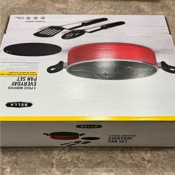 New BELLA 5-Pc. Nonstick Everyday set black and red cookware, frying pan - Picture 6 of 8